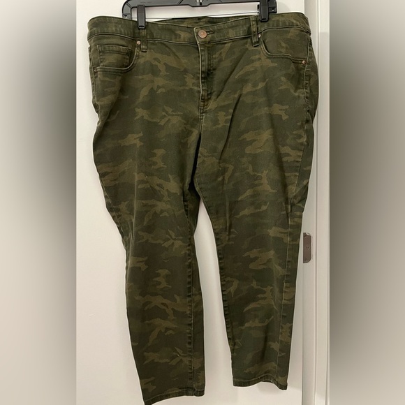 Lane Bryant 22P Camouflage Pants Skinny Fit - Picture 1 of 4